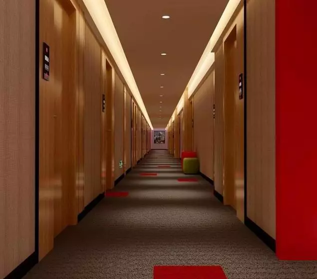 Thank Inn Chain Hotel Guangdong Shenzhen Longhua Qinghu Subway Station