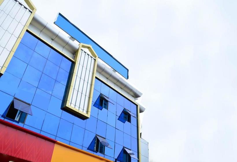 هتل Capital O 6645 Sapphire