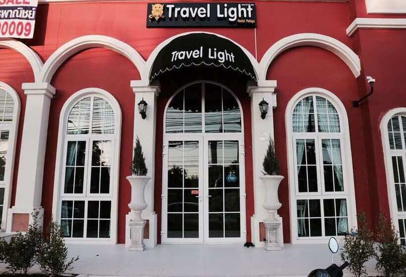 Travel Light Hostel Pattaya