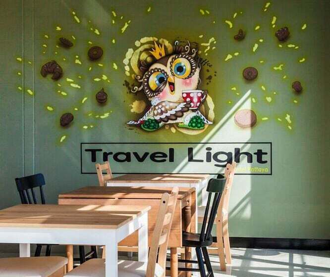 Travel Light Hostel Pattaya