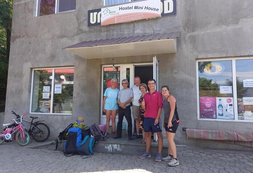 هاستل Mini House