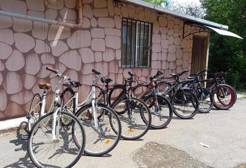 هاستل Mini House