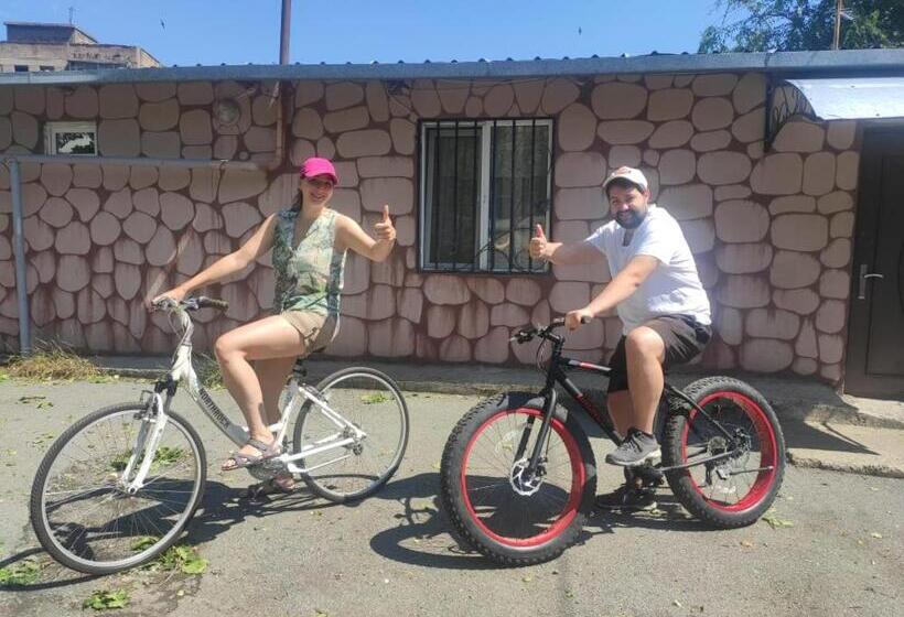 هاستل Mini House