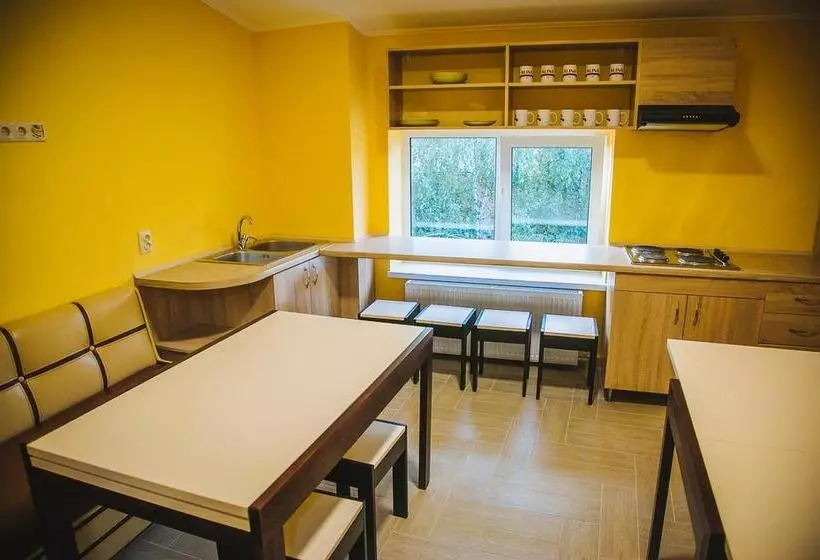 Alina Hotel & Hostel