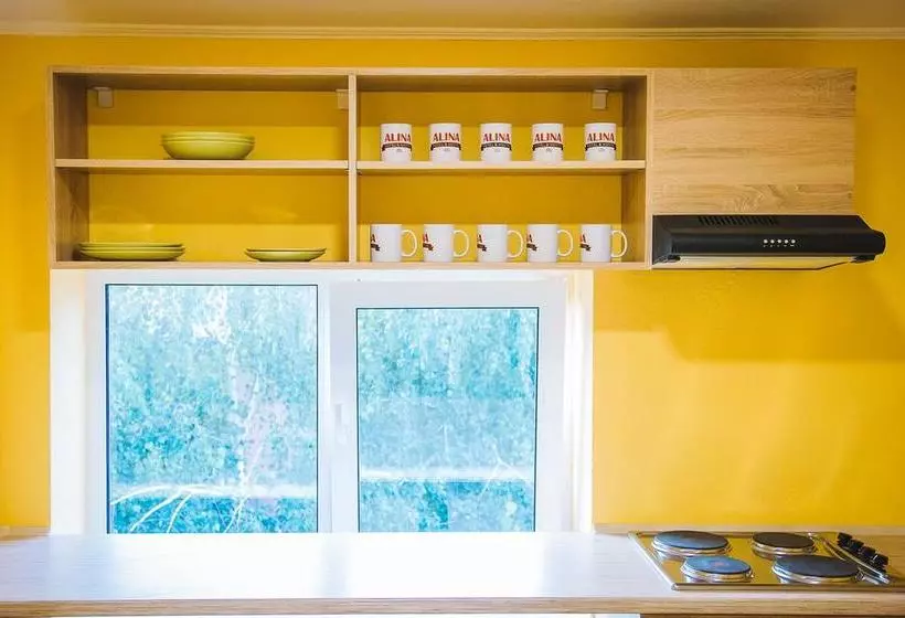 Alina Hotel & Hostel