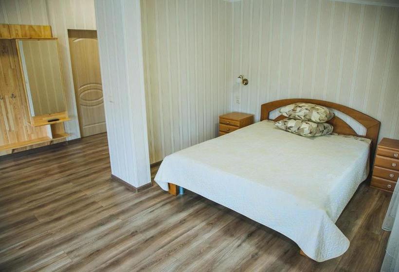 Alina Hotel & Hostel