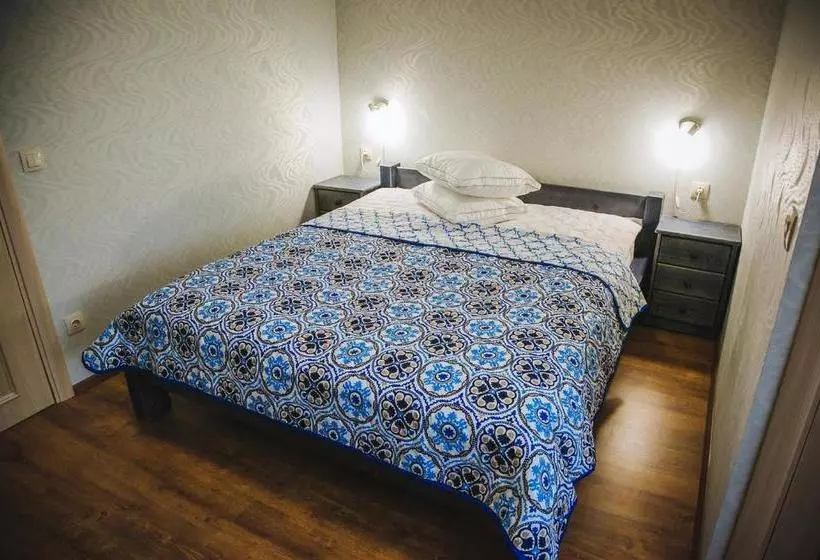 Alina Hotel & Hostel