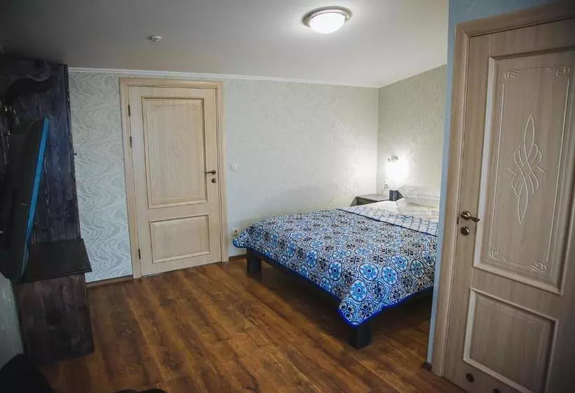 Alina Hotel & Hostel