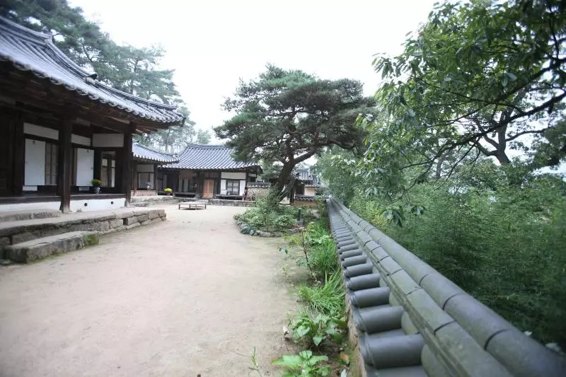 تختخواب و صبحانه Okyeon Jeongsa