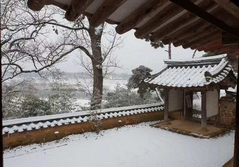 تختخواب و صبحانه Okyeon Jeongsa