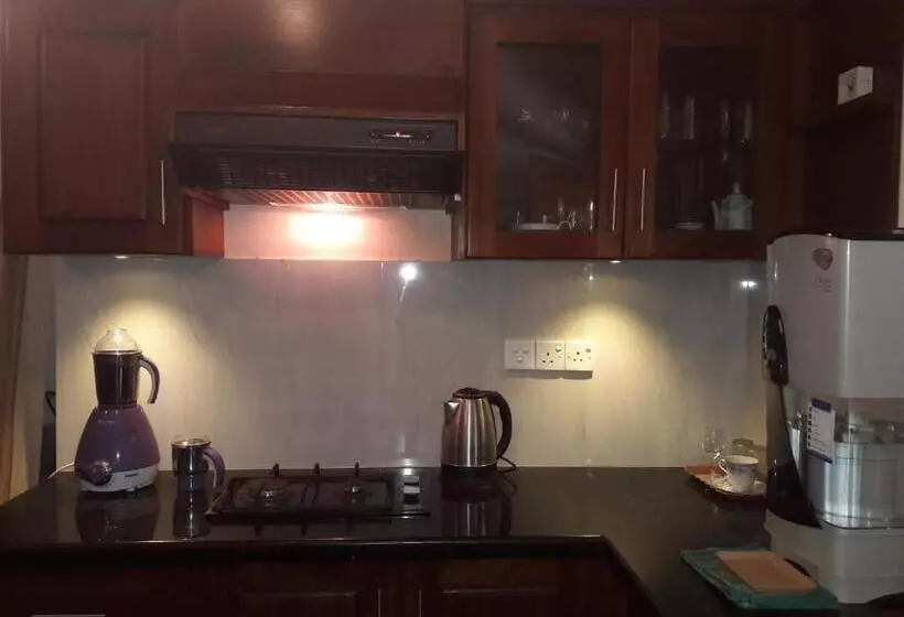 تختخواب و صبحانه Sisanda Residence