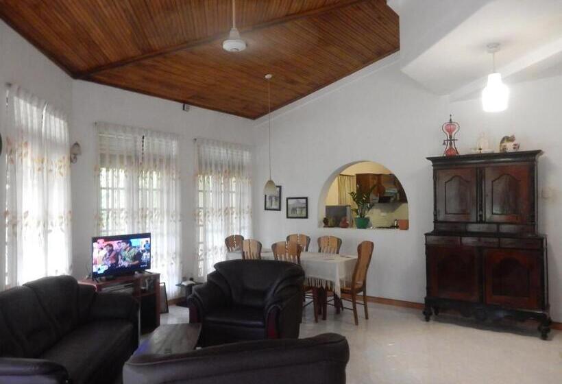 مبيت وإفطار Sisanda Residence