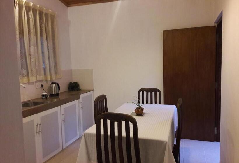 مبيت وإفطار Sisanda Residence