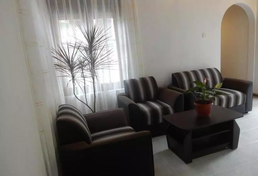 تختخواب و صبحانه Sisanda Residence