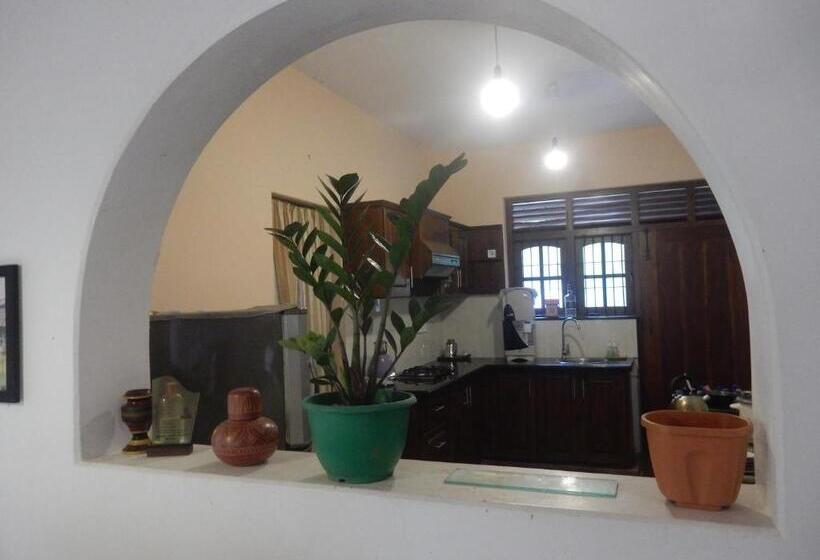 مبيت وإفطار Sisanda Residence