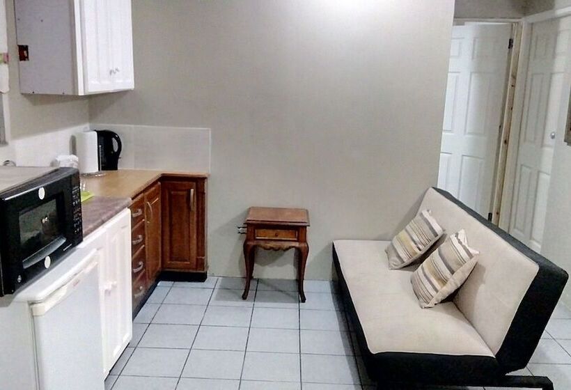 تختخواب و صبحانه Woodbrook On The Avenue