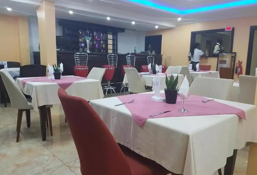هتل Mbayaville
