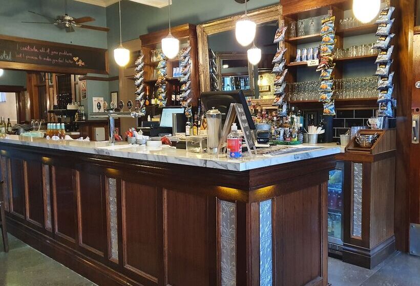 Royal Hotel West Wyalong