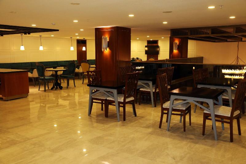 هتل Yol Is Holiday Trabzon