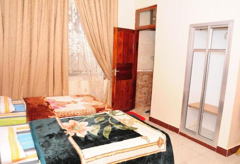 هاستل Safari Inn