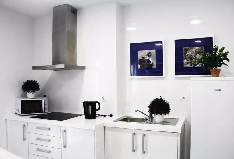 Aamiaismajoitus (B&B) By The Sea