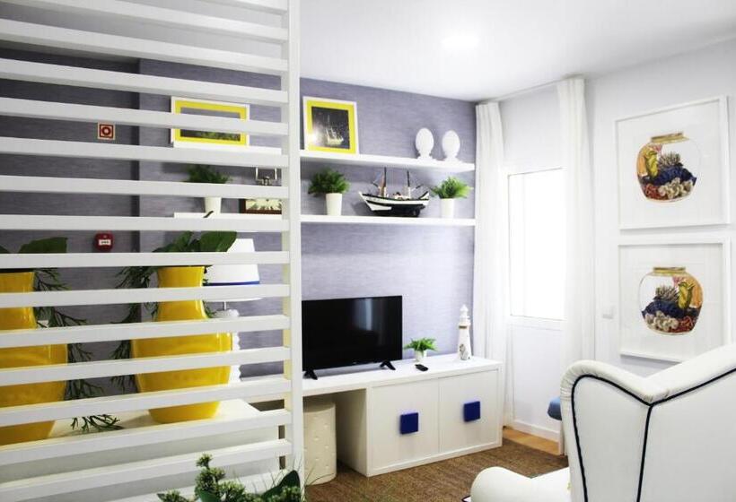 تختخواب و صبحانه By The Sea