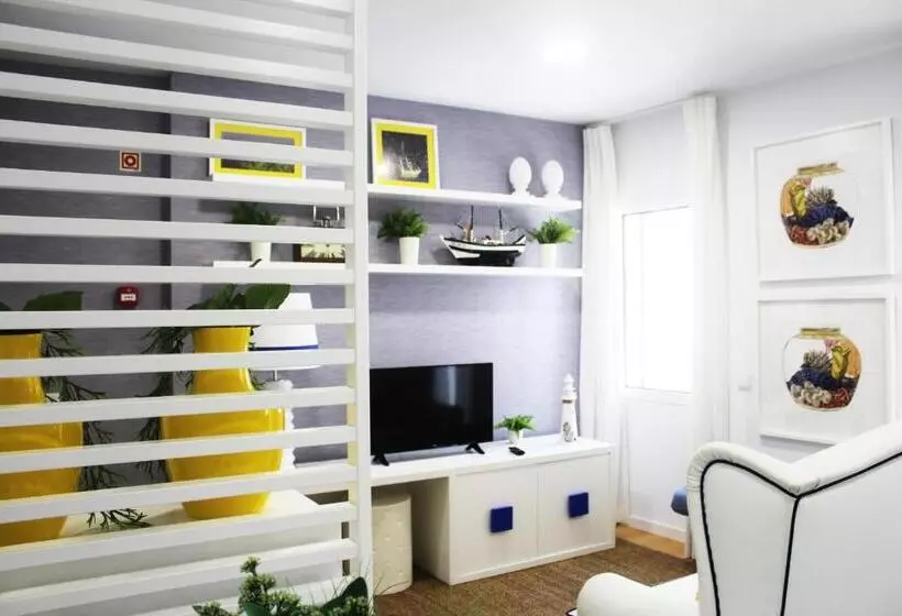 Aamiaismajoitus (B&B) By The Sea