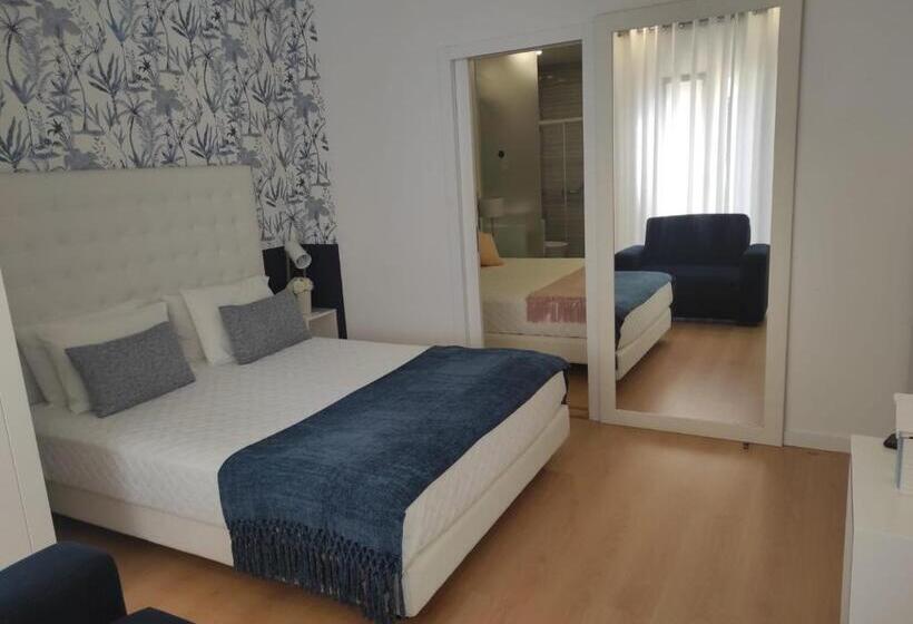 تختخواب و صبحانه By The Sea