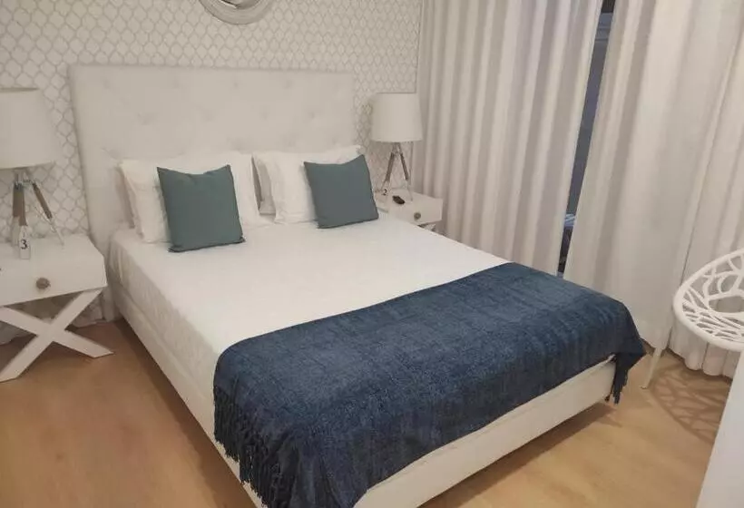 Aamiaismajoitus (B&B) By The Sea