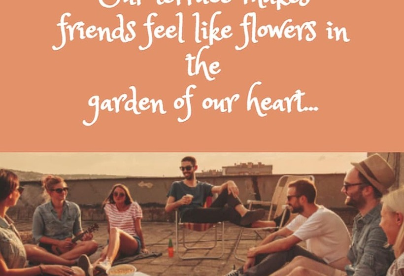 Dazhong Backpackers Hostel