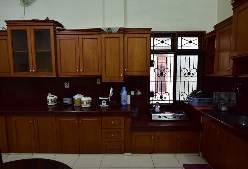 Dazhong Backpackers Hostel