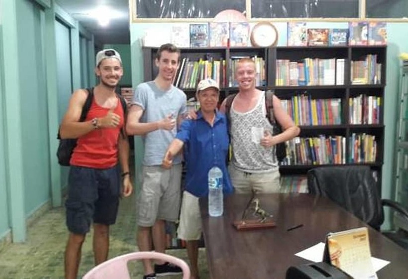 Dazhong Backpackers Hostel