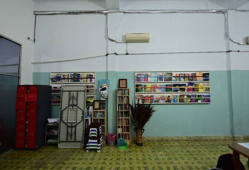 Dazhong Backpackers Hostel