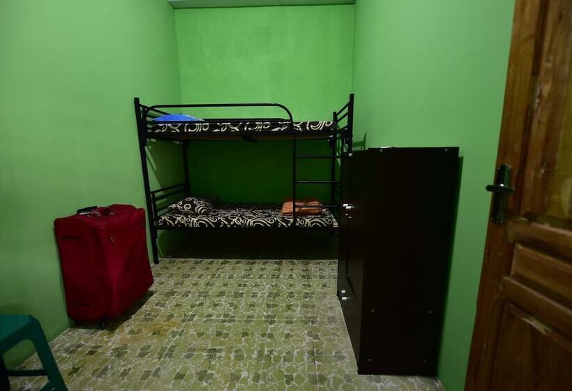 Dazhong Backpackers Hostel