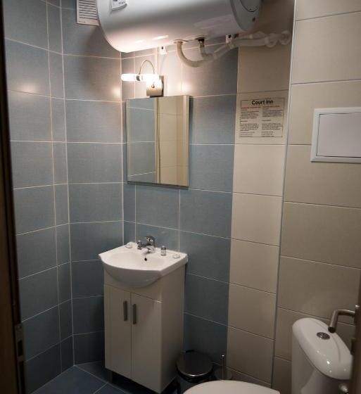 בית מלון כפרי Court Inn