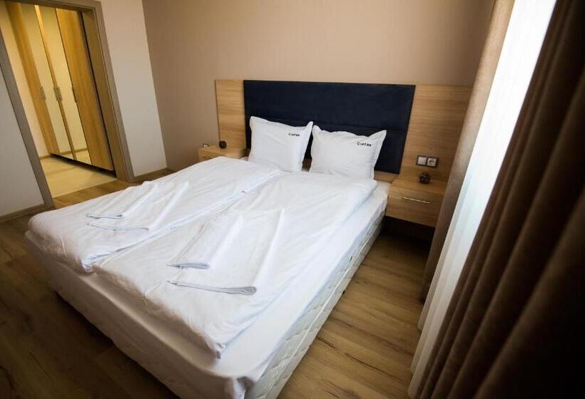 בית מלון כפרי Court Inn