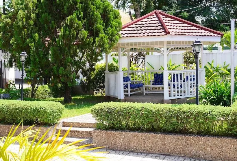 هتل Lavender Lodge