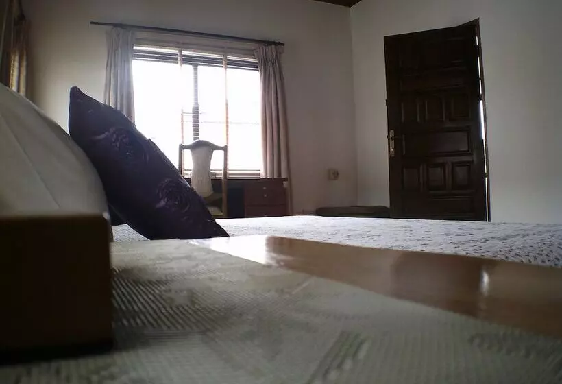 هتل Lavender Lodge
