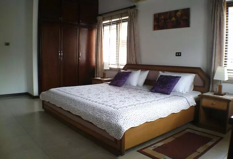 هتل Lavender Lodge