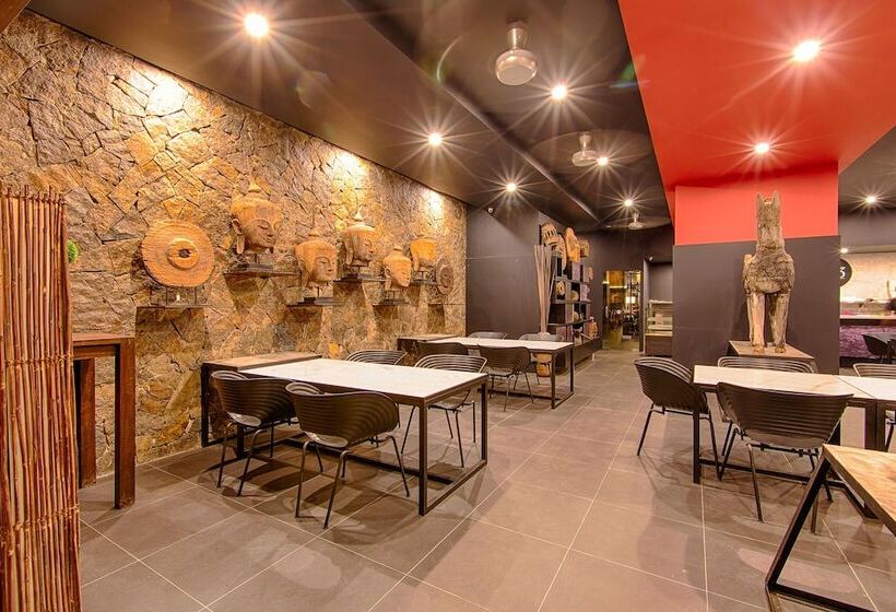 فندق Lot 33 Boutique