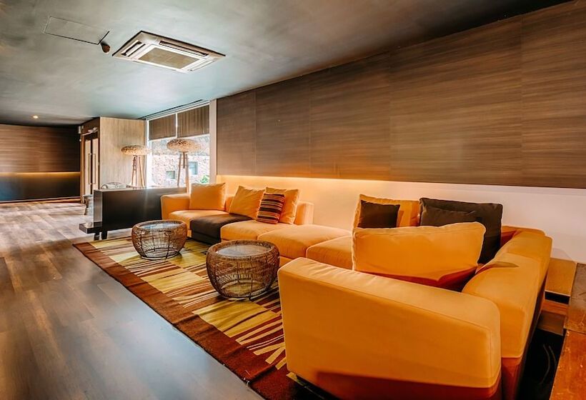 فندق Lot 33 Boutique