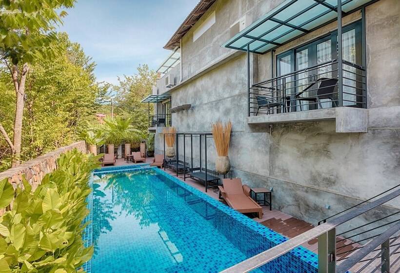 فندق Lot 33 Boutique