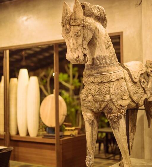 فندق Lot 33 Boutique