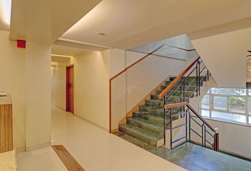 هتل Treebo Vikrant Residency