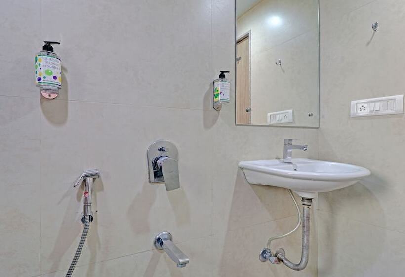 هتل Treebo Vikrant Residency