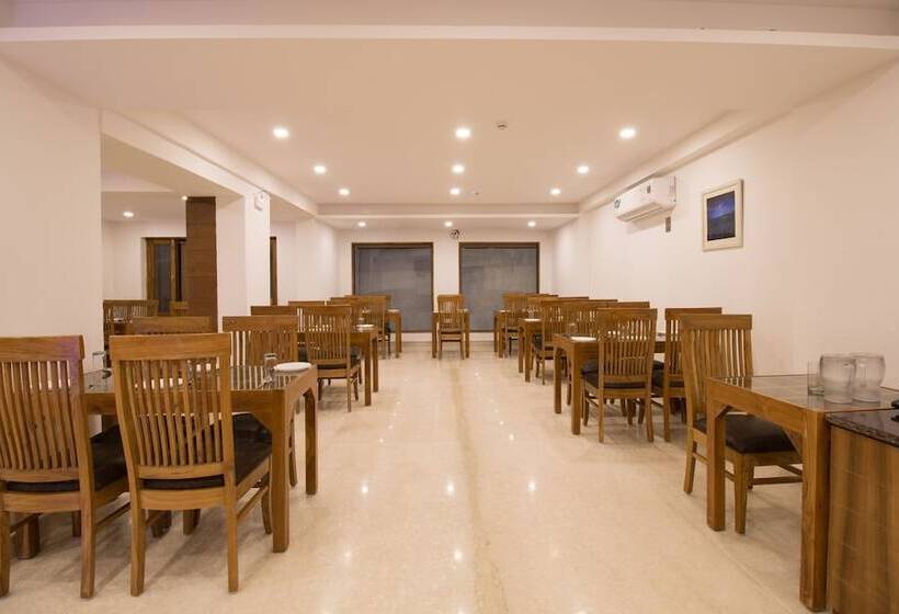 Resort Country Inn Premier Pacific Mall Road Mussoorie