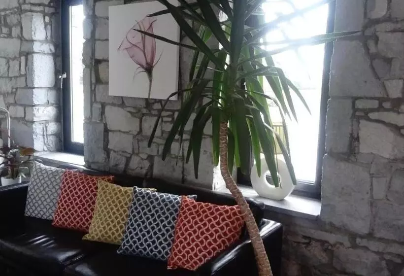 Bed and Breakfast Augherea House