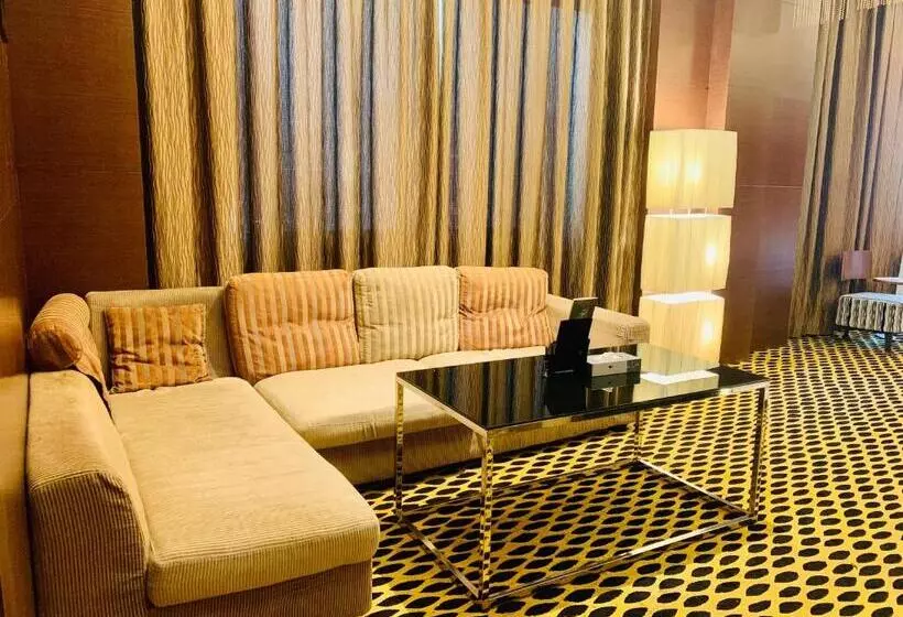 Her Home Spa Motel Chiayi