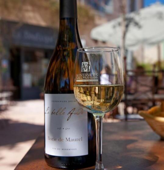 Отель Contact Hôtel Le Minervois   Hôtel & Restaurant Au Nord De Carcassonne