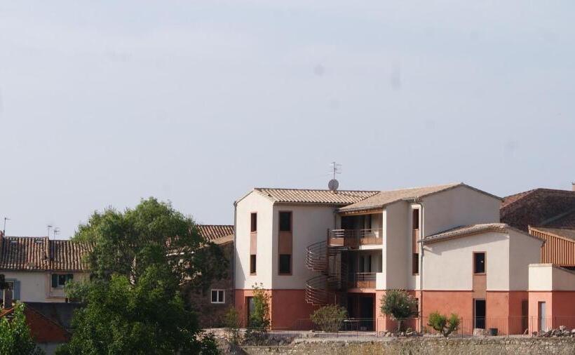 Отель Contact Hôtel Le Minervois   Hôtel & Restaurant Au Nord De Carcassonne